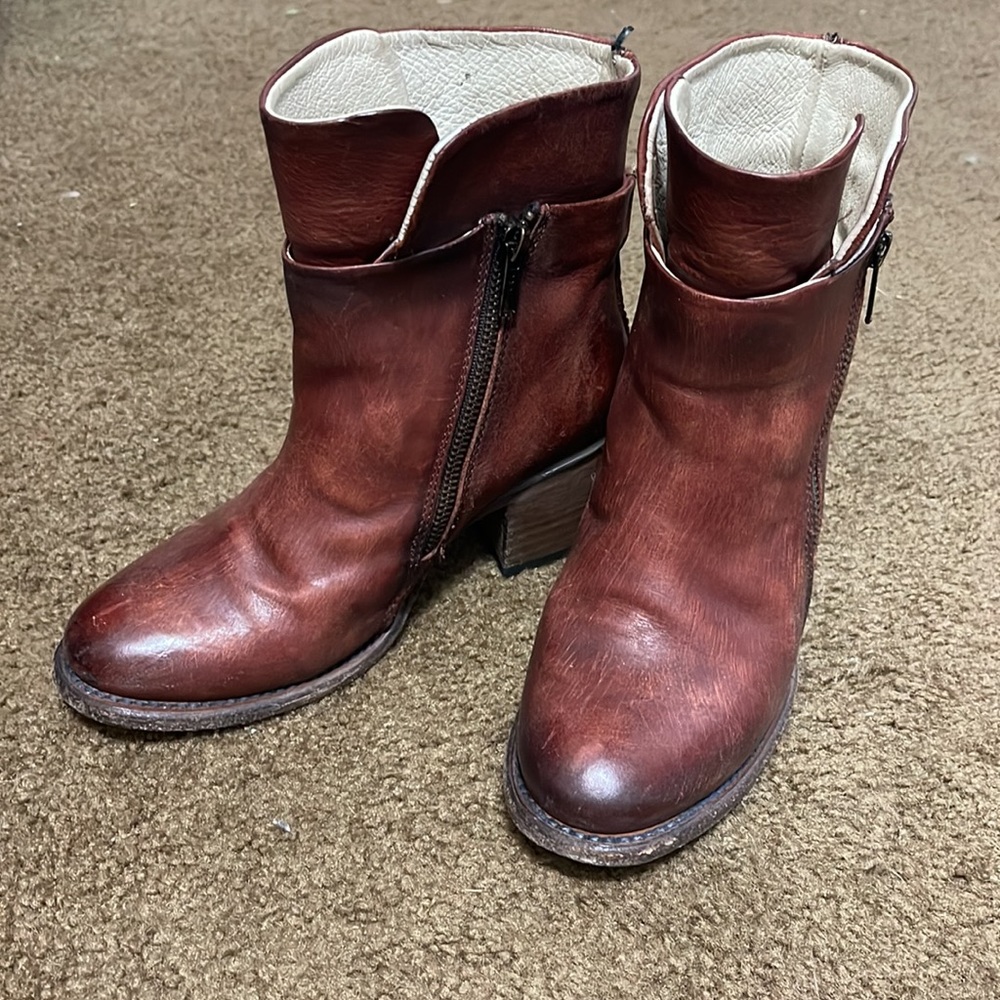 Free bird clip boots size 6